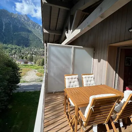 White Pearl שאמוני